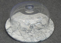 ドーム、透明なガラス マーブル ケーキの版が付いている円形のマーブル ケーキの立場