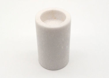 磨かれた白い大理石の蝋燭ホールダー円形シリンダー耐久の耐熱性